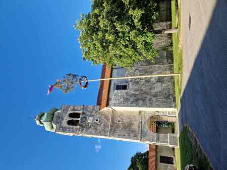 cerkev v avberju- vhod